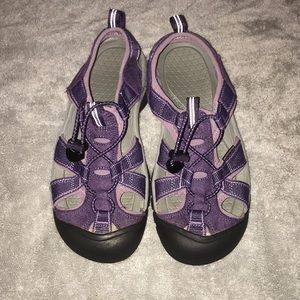 purple keen water shoes